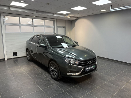 ВАЗ (LADA) Vesta 1.6 MT (106 л.с.) 2016
