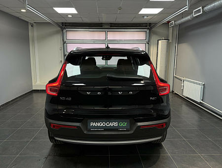 Volvo XC40 2.0 4WD AT (190 л.с.) 2021