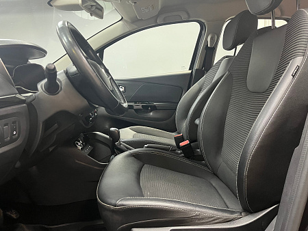 Renault Kaptur 1.3 TCe CVT (150 л.с.) 2021