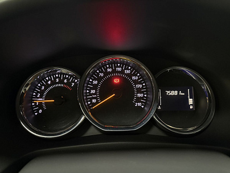 Renault Logan Stepway 1.6 MT (113 л.с.) 2019
