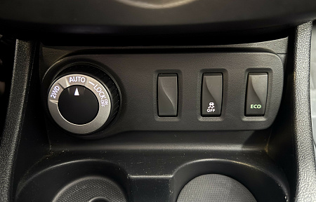 Renault Duster 2.0 4WD AT (143 л.с.) 2017