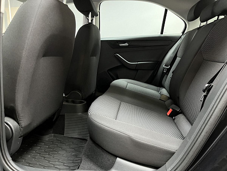 Volkswagen Polo 1.6 MPI MT (110 л.с.) 2020