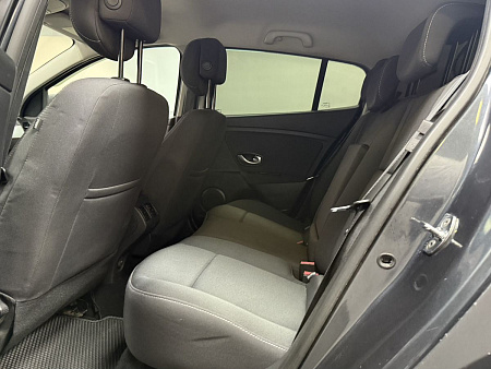 Renault Megane 1.6 AT (106 л.с.) 2010