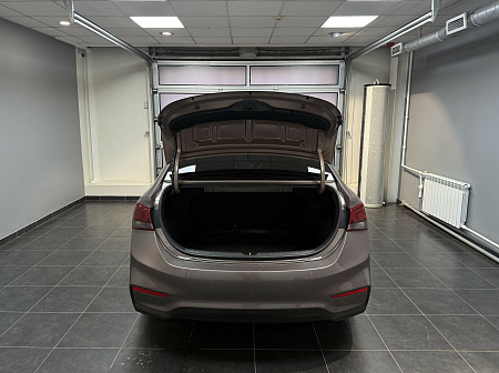 Hyundai Solaris 1.6 MT (123 л.с.) 2019