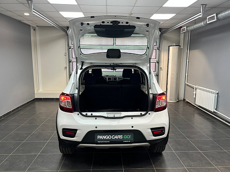 Renault Sandero Stepway 1.6 AT (102 л.с.) 2017