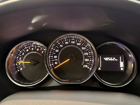 Renault Logan Stepway 1.6 MT (113 л.с.) 2019