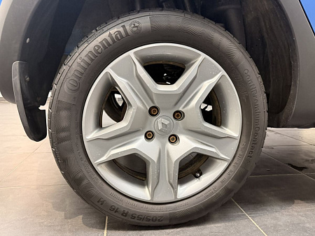 Renault Sandero Stepway 1.6 AT (102 л.с.) 2019