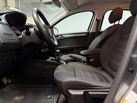 Renault Arkana 1.6 MT (114 л.с.) 2021