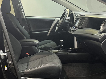 Toyota RAV4 2.0 CVT (146 л.с.) 2017