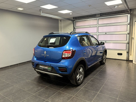 Renault Sandero Stepway 1.6 AT (102 л.с.) 2019