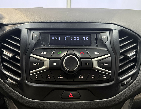 ВАЗ (LADA) Vesta 1.6 MT (106 л.с.) 2016