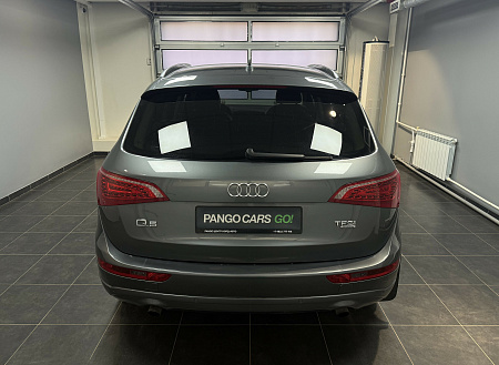 Audi Q5 2.0 TFSI quattro S tronic (211 л.с.) 2011