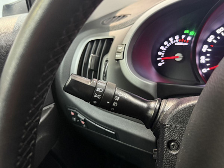 Kia Sportage 2.0 MT (150 л.с.) 2015