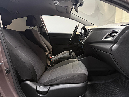 Hyundai Solaris 1.6 MT (123 л.с.) 2019