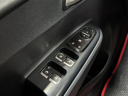 KIA Rio X-Line 1.6 MT (123 л.с.) 2018