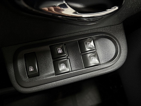 Renault Duster 2.0 4WD AT (143 л.с.) 2017