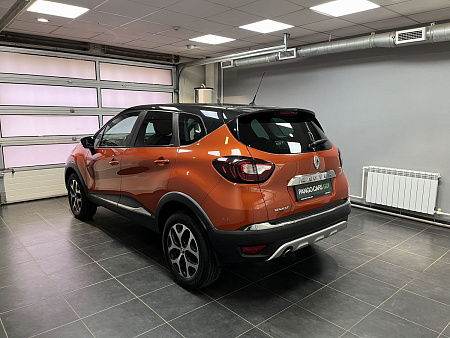 Renault Kaptur 1.6 CVT (114 л.с.) 2016