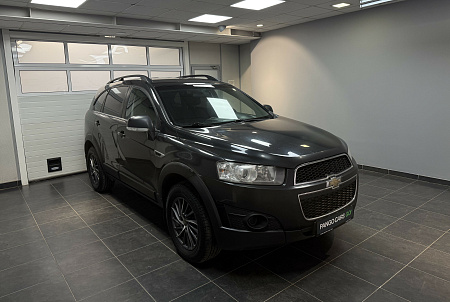 Chevrolet Captiva 2.4 4WD MT (167 л.с.) 2012