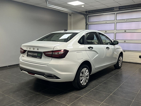 ВАЗ (LADA) Vesta 1.6 MT (106 л.с.) 2023