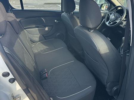 Renault Sandero Stepway 1.6 MT (82 л.с.) 2019