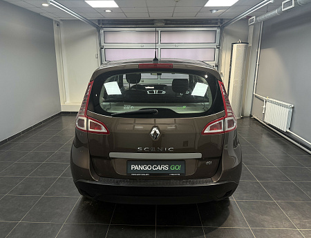 Renault Scenic 1.5 dCi MT (110 л.с.) 2010