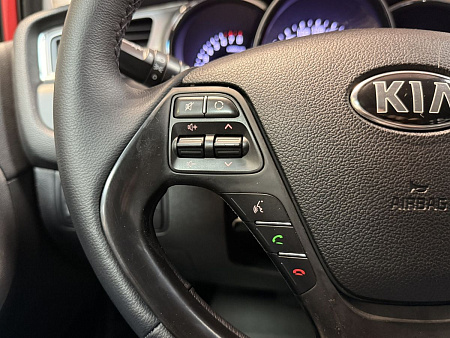Kia Ceed 1.6 AT (129 л.с.) 2015
