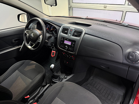 Renault Logan Stepway 1.6 MT (113 л.с.) 2021