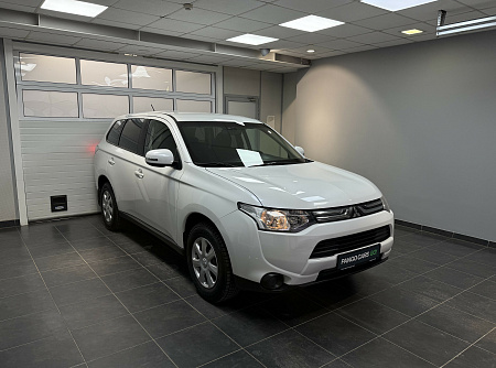 Mitsubishi Outlander 2.0 CVT (146 л.с.) 2013