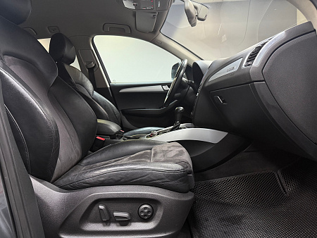 Audi Q5 2.0 TFSI quattro S tronic (211 л.с.) 2011