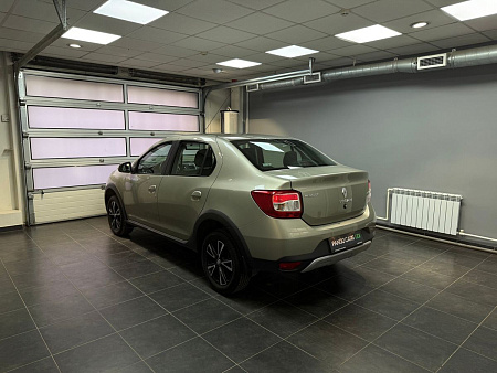 Renault Logan Stepway 1.6 MT (113 л.с.) 2019