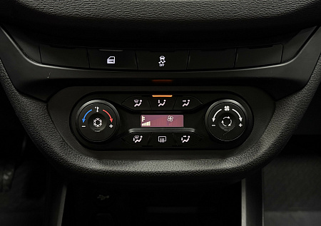 ВАЗ (LADA) Vesta 1.6 MT (106 л.с.) 2017